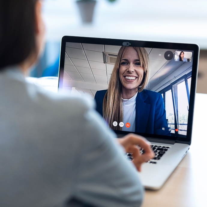 Woman in an online meeting